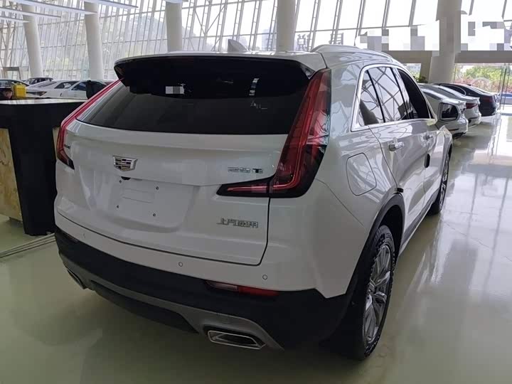 Фото 7 - Cadillac XT4