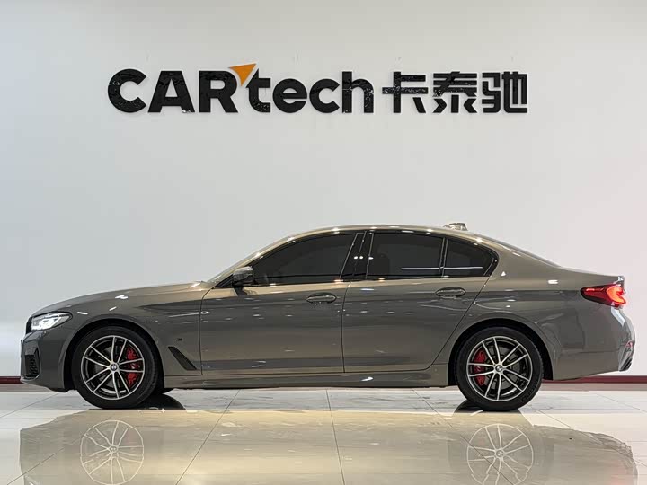 Фото 5 - BMW 5 Series