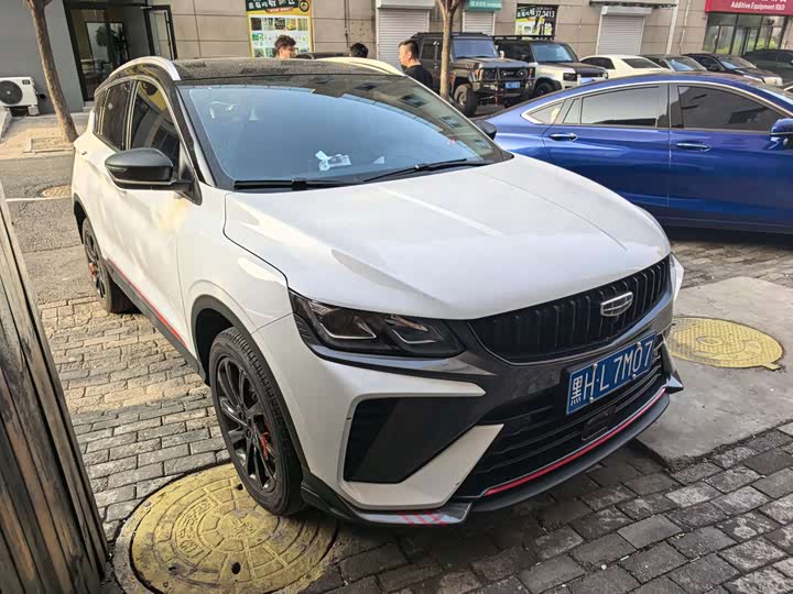 Фото 2 - Geely Coolray