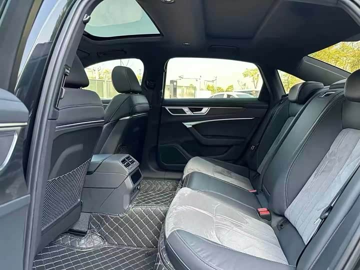 Audi A6L 2024 2024款 45 TFSI quattro 臻选动感型
