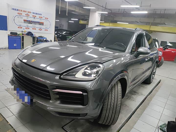 Photo 1 - Porsche Cayenne