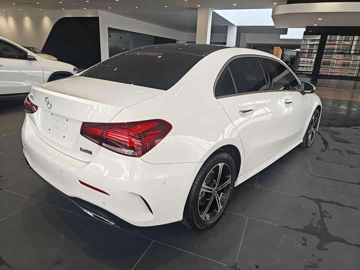 Фото 4 - Mercedes-Benz A-Class