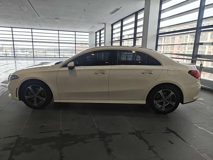 Фото 7 - Mercedes-Benz A-Class
