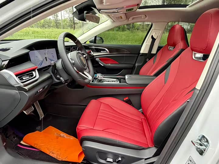 2025 Hongqi H6