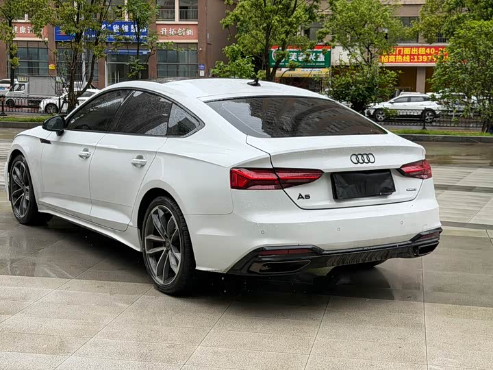 Audi A5 2025 2025款 Sportback 典藏版 40 TFSI quattro 豪华动感型