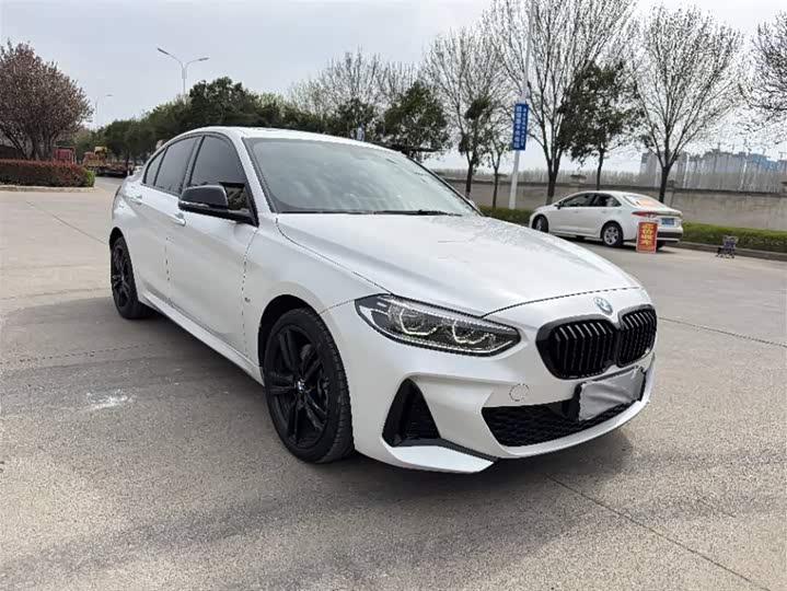 BMW 1 Series 2023 2023款 125i M运动曜夜版