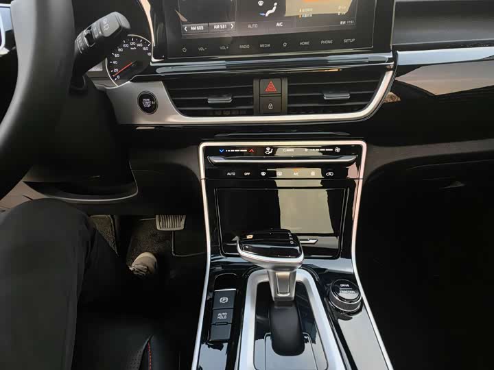 Zdjęcie 9 - Kia KX3
