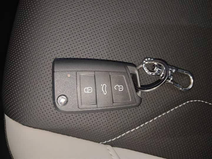 Jetta VS7 2026 2026款 280TSI 自动荣耀版