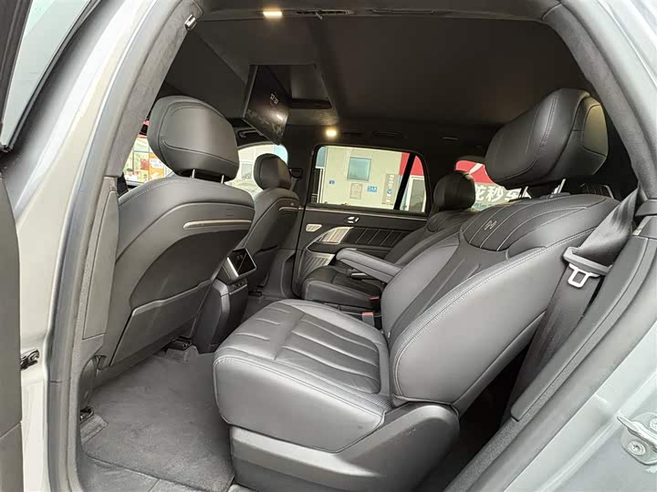 Фото 7 - Nio Onvo L90