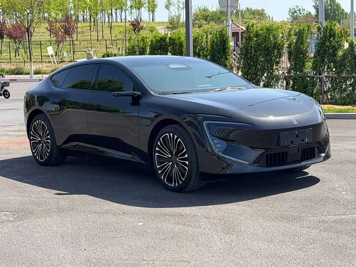 2026 Avatr 12
