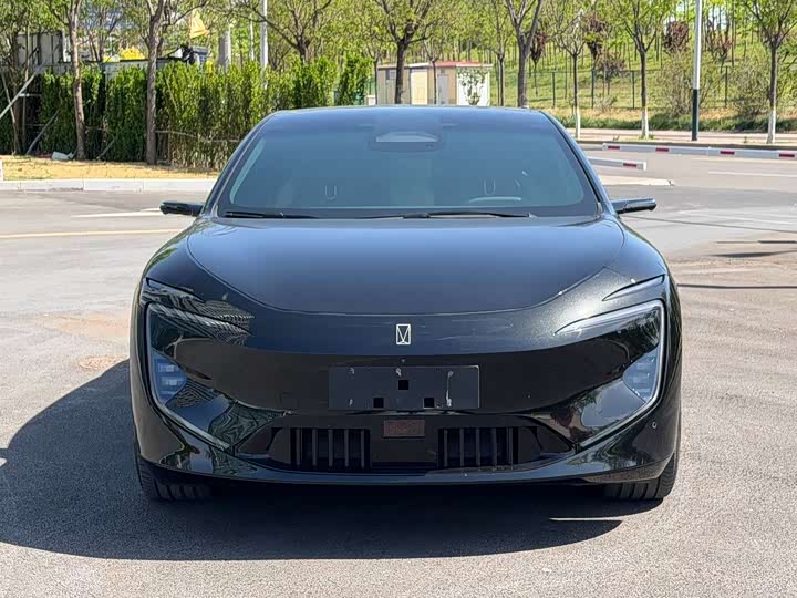 2026 Avatr 12