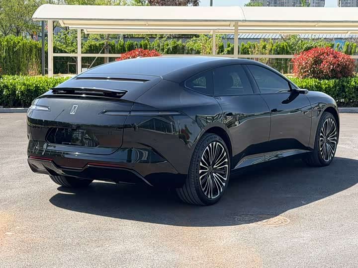 2026 Avatr 12