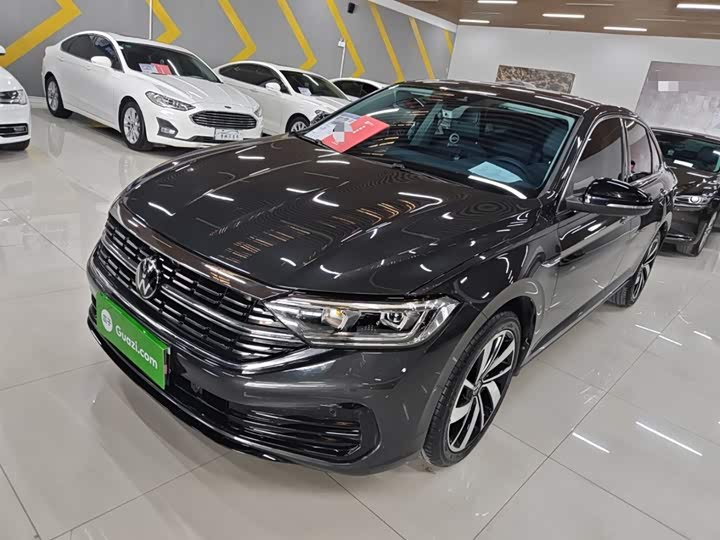 Фото 1 - Volkswagen Sagitar L