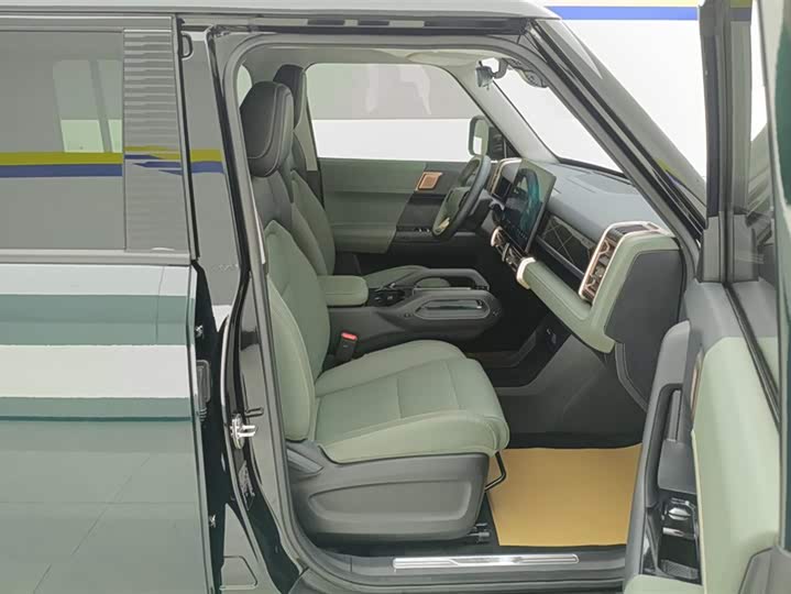 Фото 8 - Chery iCar 03