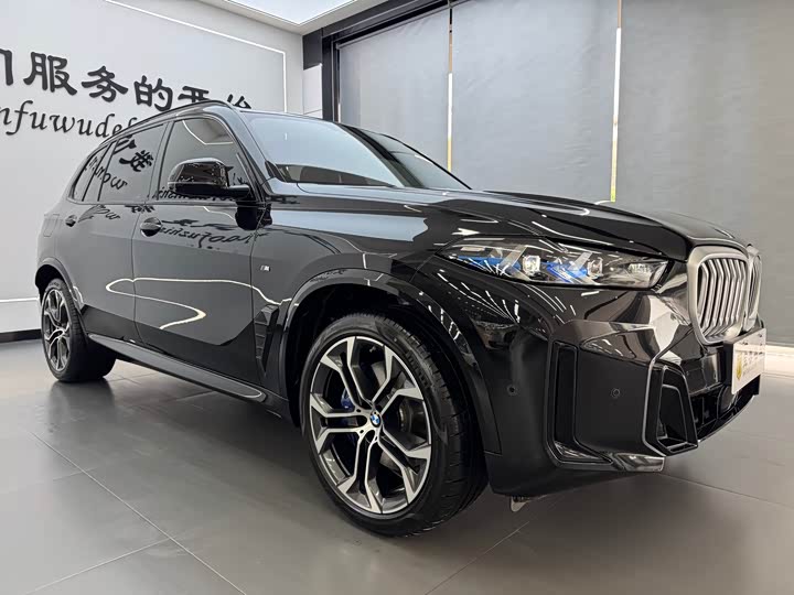 BMW X5 2026 2026款 xDrive 40Li M运动曜夜套装