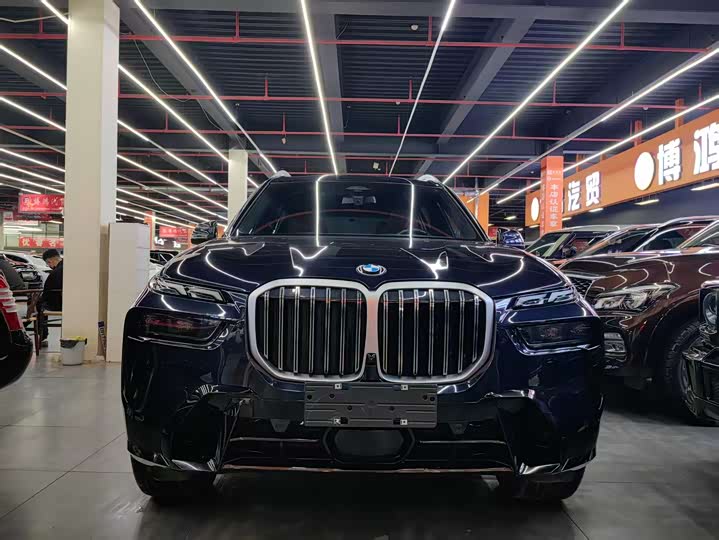 Фото 2 - BMW X7