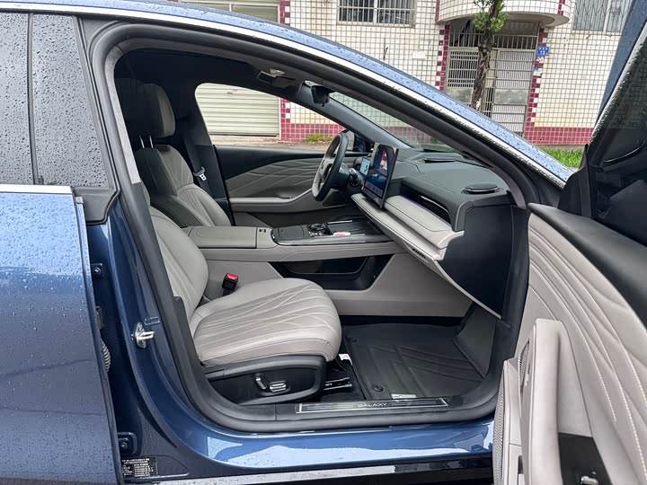 Фото 4 - Geely Galaxy Starshine 8 EM-i