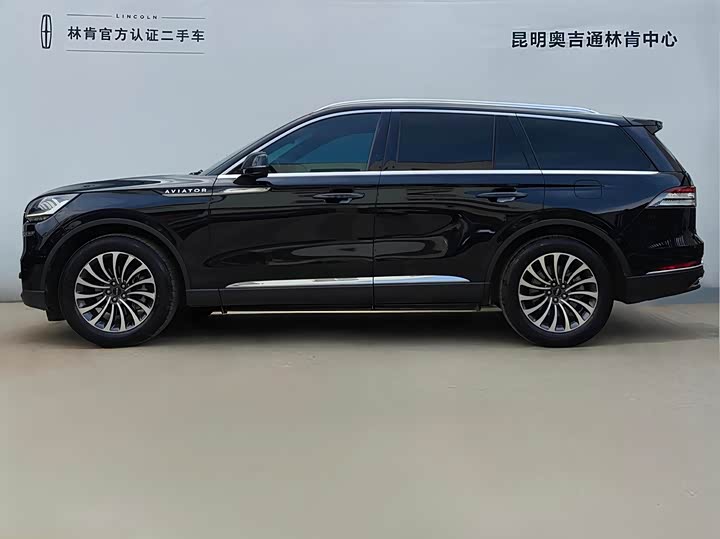 Zdjęcie 3 - Lincoln Aviator