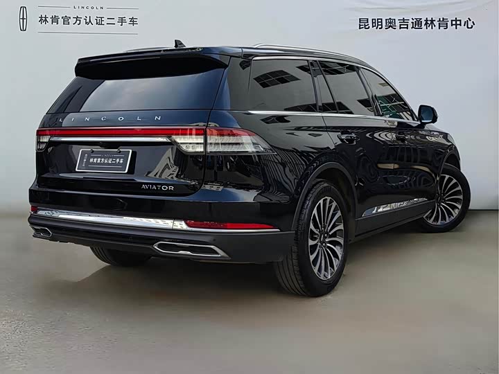 Zdjęcie 4 - Lincoln Aviator