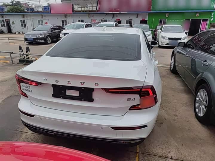 Volvo S60 2026 2026款 B4 智逸豪华版