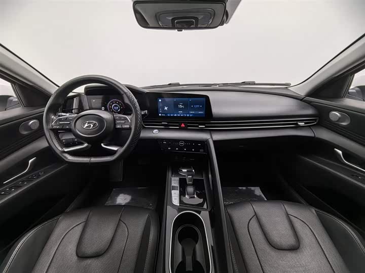 Фото 5 - Hyundai Elantra N line