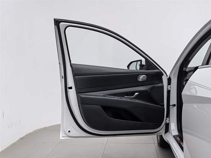 Фото 8 - Hyundai Elantra N line
