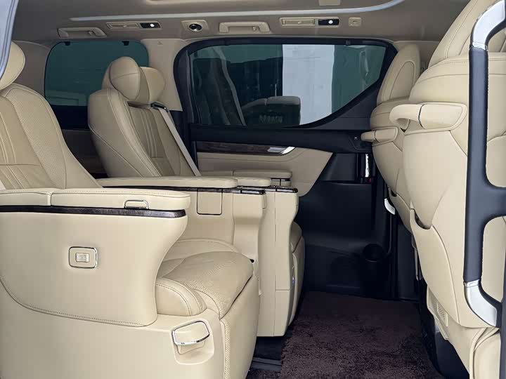 Toyota Alphard 2021 2021款 双擎 2.5L 尊贵版