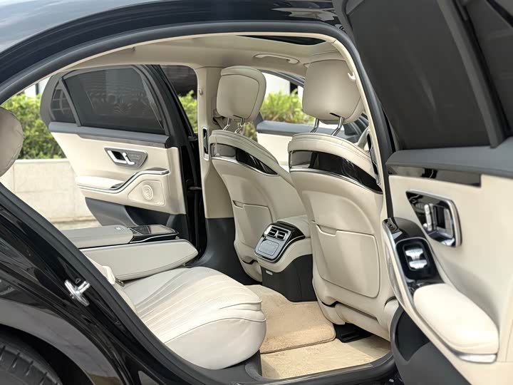 Фото 7 - Mercedes-Benz S-Class