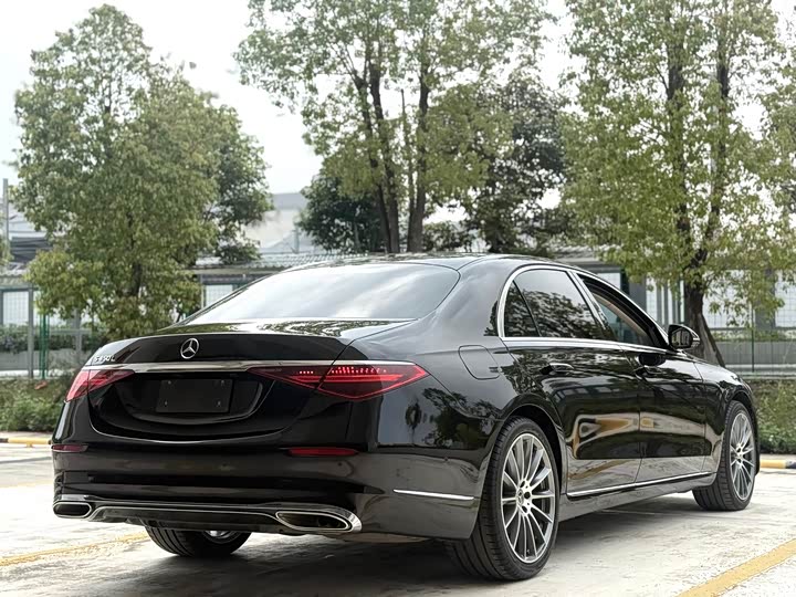 Фото 9 - Mercedes-Benz S-Class