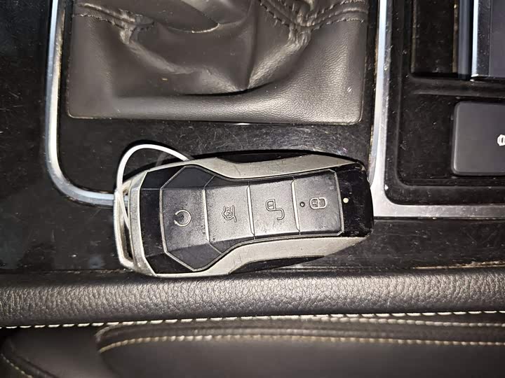 BYD Song Max 2021 2021款 升级版 1.5T 自动尊贵型 6座