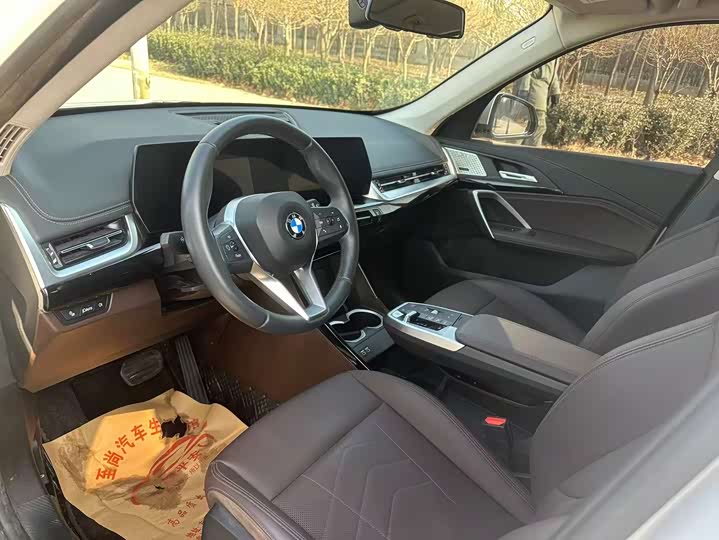 Фото 8 - BMW X1