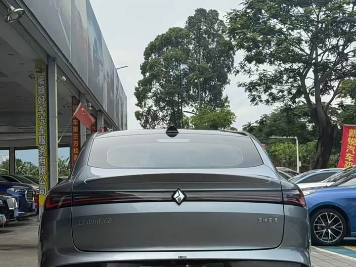 Baojun Xiangjing 2025 2025款 插混 140km豪华版