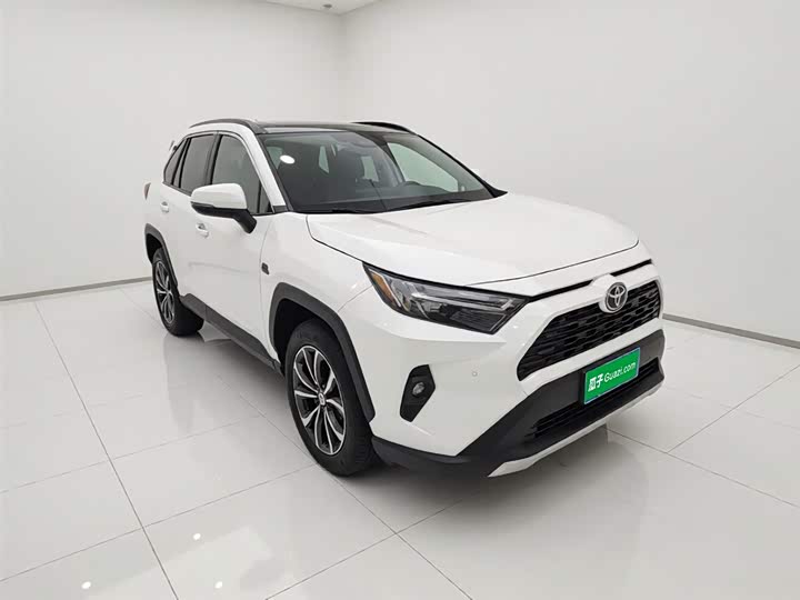 Фото 4 - Toyota RAV4