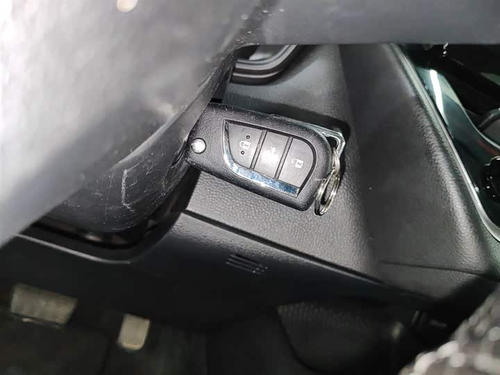 Toyota Levin 2023 2023款 TNGA 1.5L CVT进取版