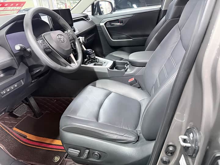 Toyota RAV4 2024 2024款 2.0L CVT两驱风尚Plus版