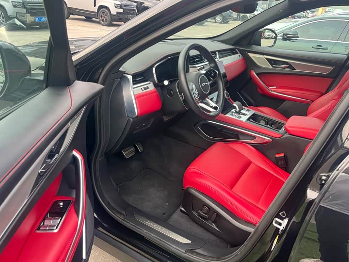 Jaguar F-Pace 2024 2024款 P250 R-Dynamic SE