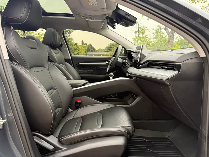 Zdjęcie 7 - Geely Preface