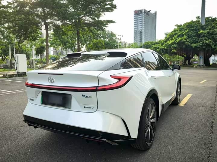Toyota bZ5 2025 2025款 550 PRO