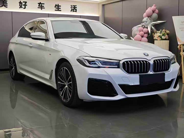 Фото 3 - BMW 5 Series