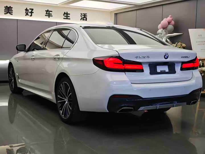 Фото 6 - BMW 5 Series