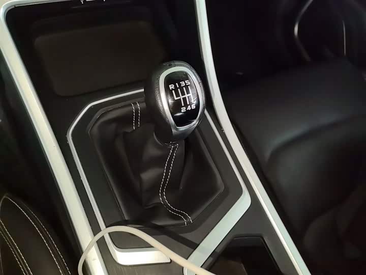 Geely Vision X6 2021 2021款 PRO 1.4T 手动尊贵型