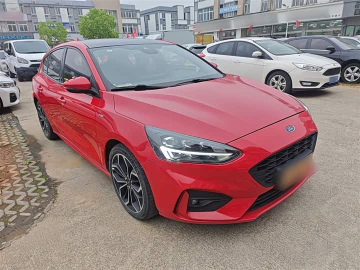 Ford Focus 2021 2021款 两厢 EcoBoost 180 自动ST Line