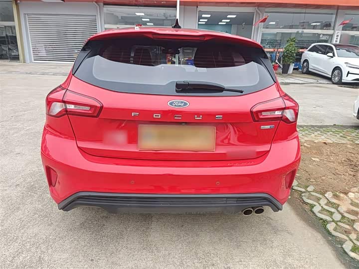 Ford Focus 2021 2021款 两厢 EcoBoost 180 自动ST Line