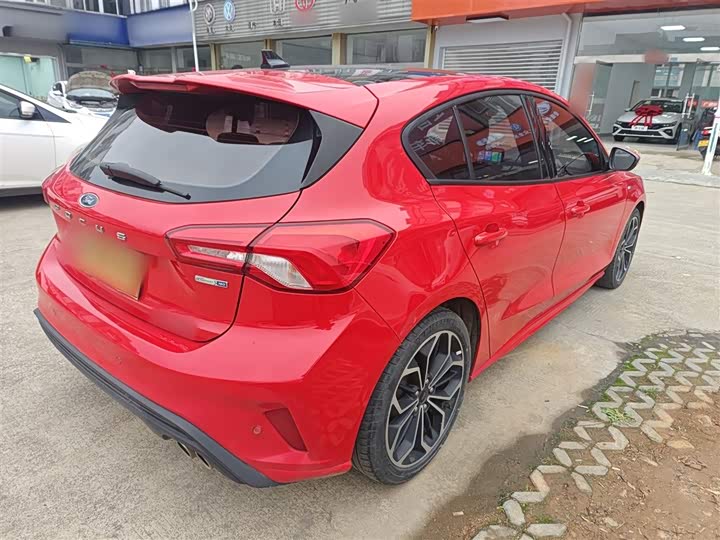 Ford Focus 2021 2021款 两厢 EcoBoost 180 自动ST Line