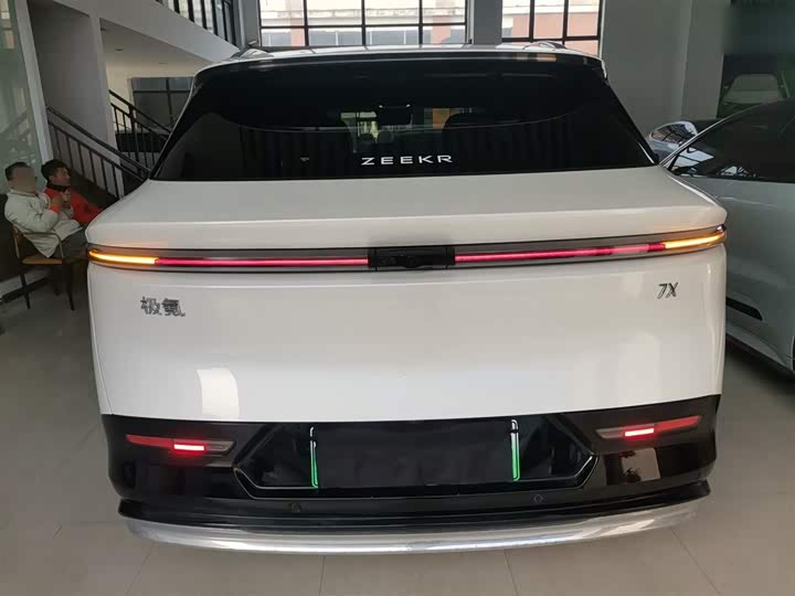 Zeekr 7X 2025 2025款 100kWh 长续航四驱智驾版