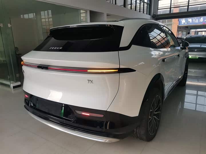 Zeekr 7X 2025 2025款 100kWh 长续航四驱智驾版