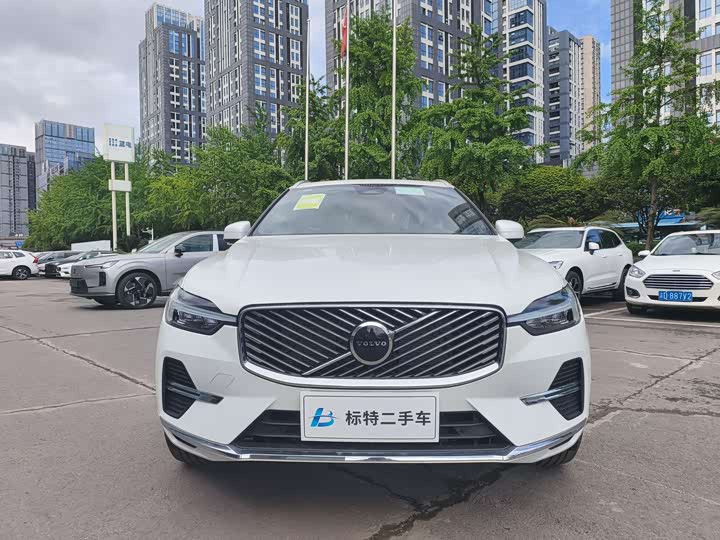 Volvo XC60 2026 2026款 B5 四驱智逸豪华版