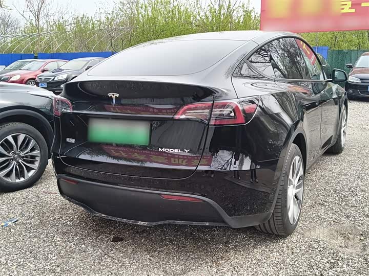 Photo 5 - Tesla Model Y