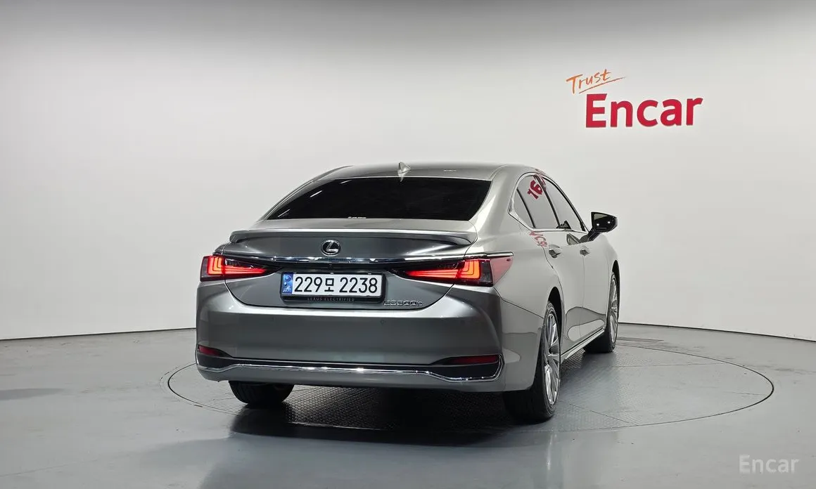 Lexus ES 2018 Executive