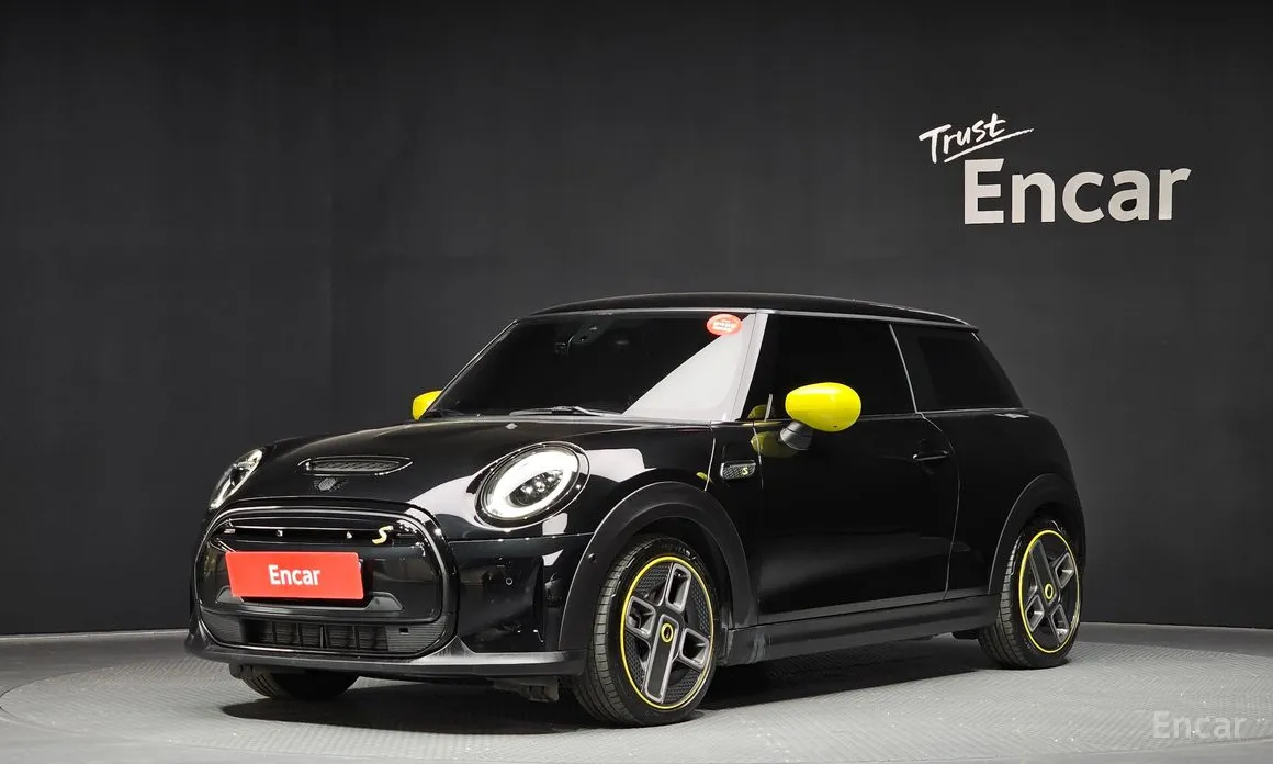 Photo 1 - Mini Cooper